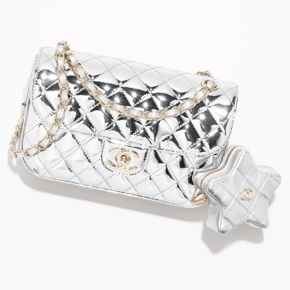 FLAP BAG &STAR COIN BAG
Mirror Calfskin,Metallic Calfskin&Gold-Tone Metal
Silver